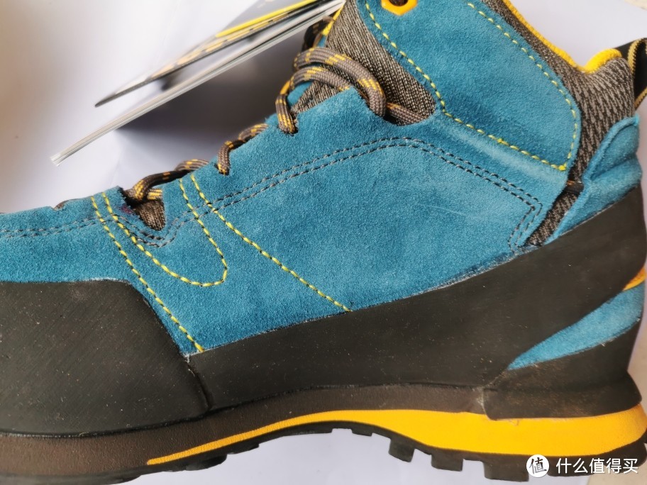 la sportiva 轻量减震防水透气登山鞋 巨石 测评