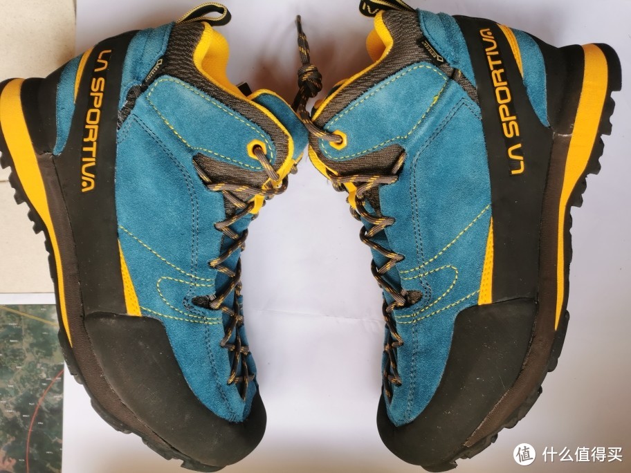 la sportiva 轻量减震防水透气登山鞋 巨石 测评