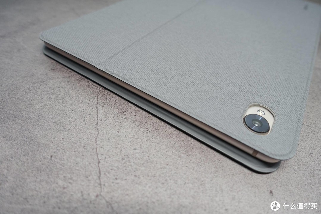 599的原装磁吸键盘，能给华为M6平板带来生产力？