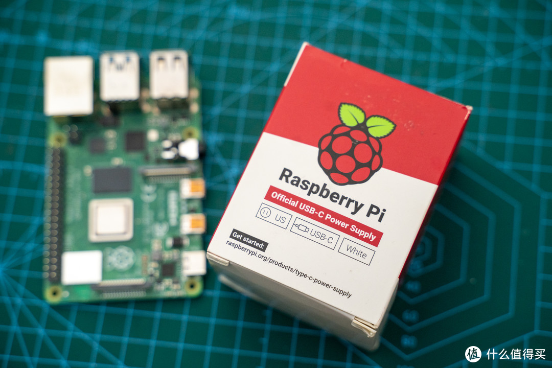 第一次用树莓派4B：巴掌大的电脑？如何安装系统？Raspberry Pi 开箱体验！