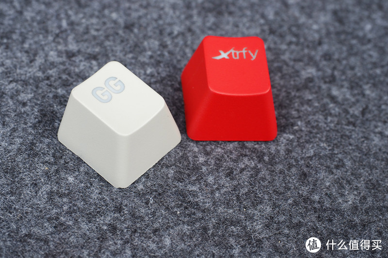 Xtrfy M4游戏鼠标拆解评测 —— 70g轻量化洞洞鼠