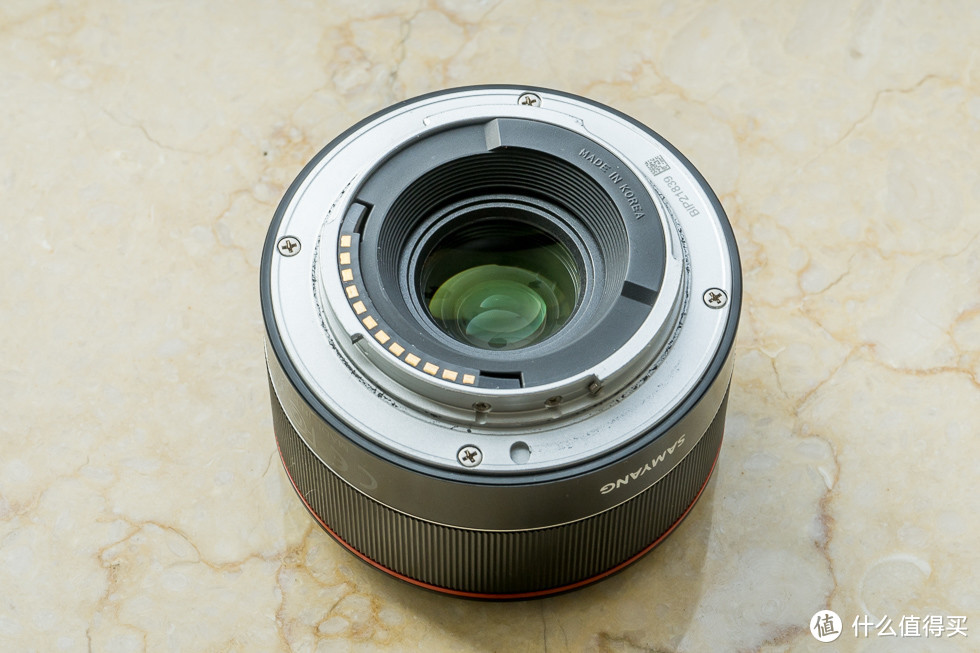 93g的索尼FE卡口便携镜：聊聊【三阳 AF 24mm F2.8】的使用体会！