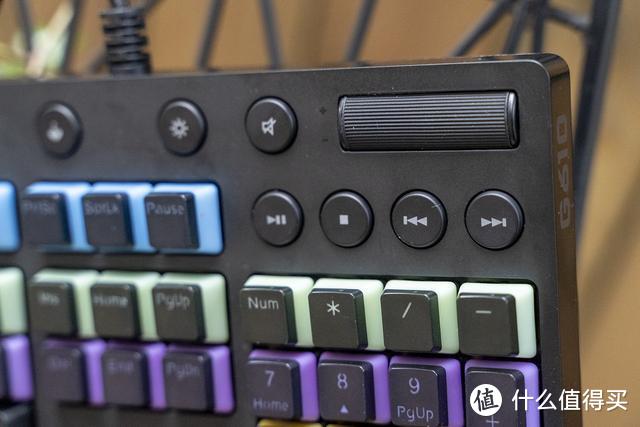 罗技与彩虹糖跨界合作真的强——罗技G610彩虹版游戏键盘体验