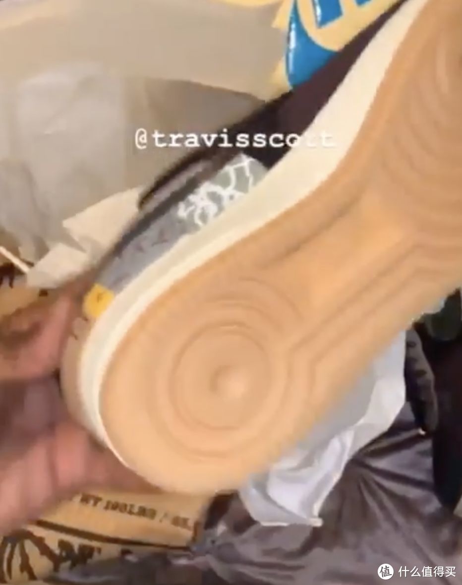 全新Travis Scott x Air Force 1，由OFFSET亲自为你开箱