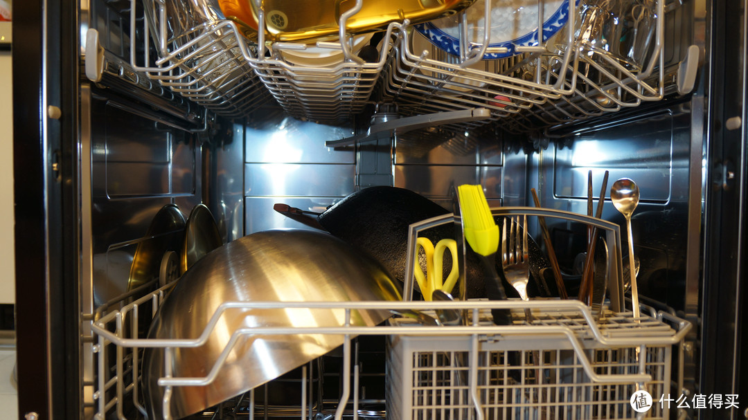 你们想要的洗碗机它来了！可独立可嵌入两种安装--美的RX30 “真”热风烘干13套洗碗机评测