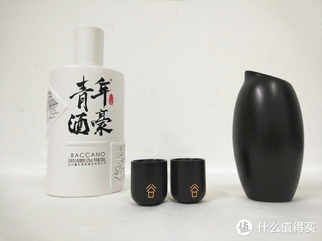 谷小酒谷青年酒豪：百年工艺酿造，入口绵柔，口感丰富