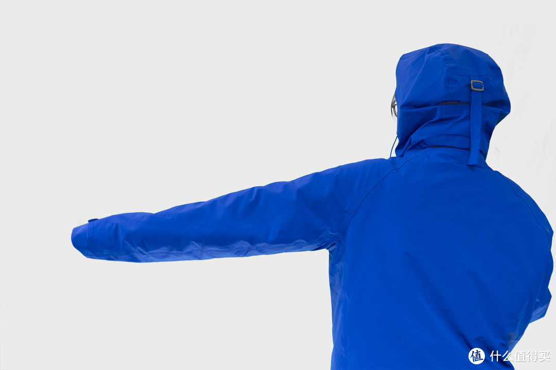 如何做到冬天户外保暖-早风eVent防水透气冲锋衣