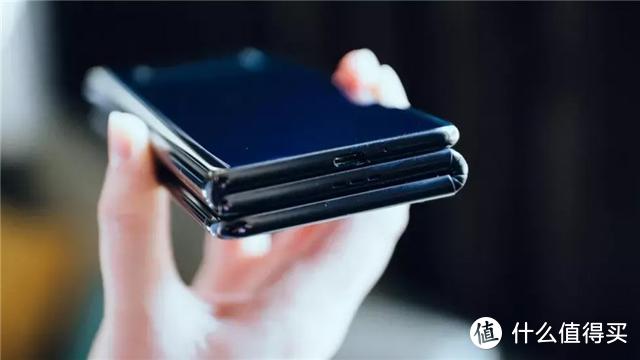 Moto G8 Plus和E6 Play正式发布 TCL可折叠手机公布