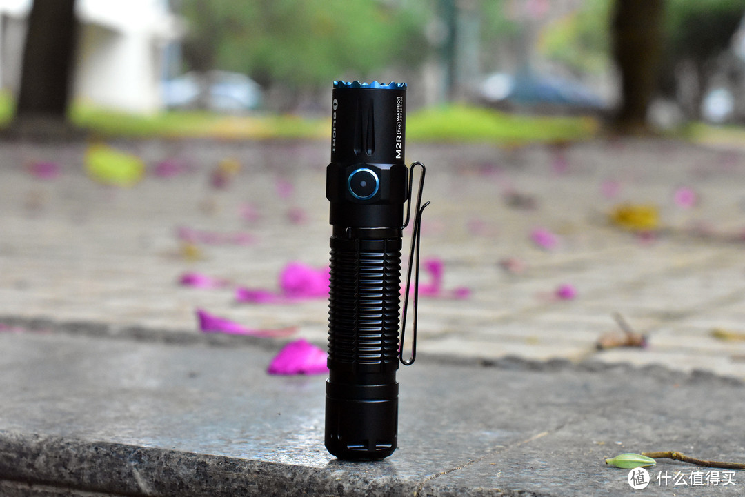 OLIGHT M2R  PRO磁吸直充21700小直手电开箱