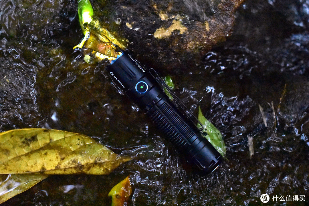 OLIGHT M2R  PRO磁吸直充21700小直手电开箱