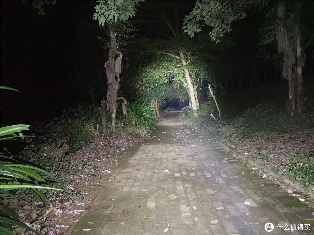 OLIGHT M2R  PRO磁吸直充21700小直手电开箱