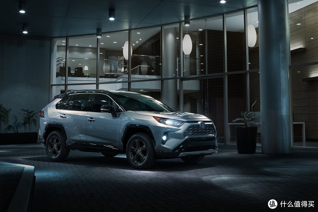 新车速递：一汽丰田全新RAV4荣放上市