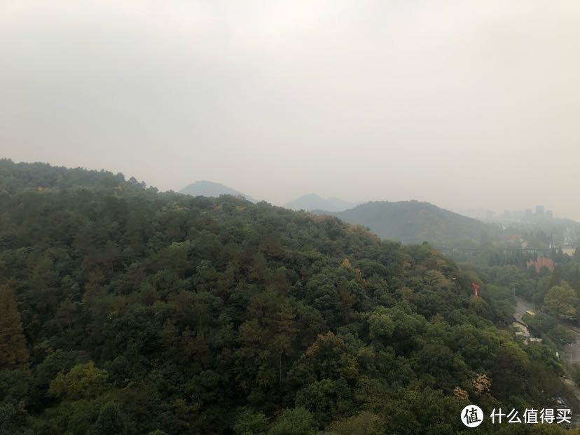 江南忆，最忆是杭州：10月底漂雨的日子游杭州六合塔公园