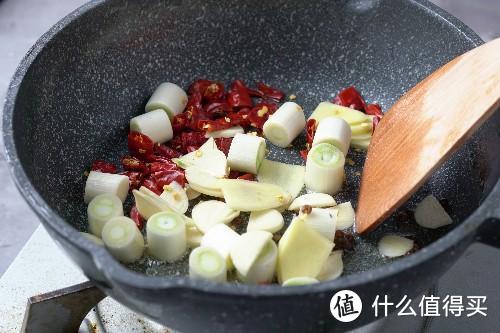 山药还能这样吃，咸鲜香辣，佐酒下饭两相宜，好有食欲！