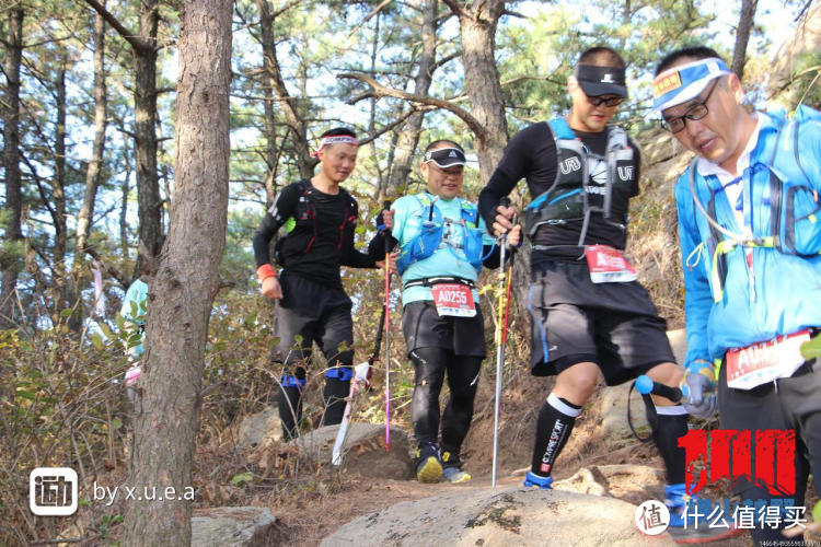 轻便、实用：杖一 彩虹手杖全铝合金登山杖简测