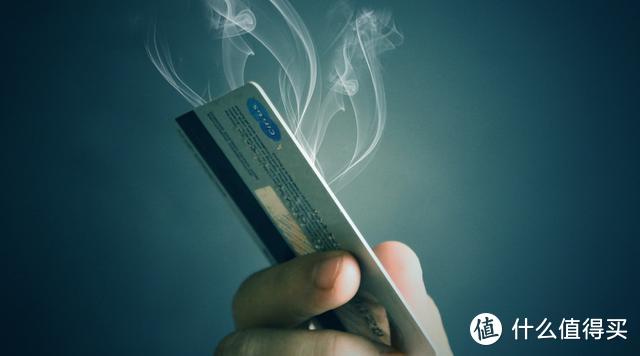 信用卡面临大面积逾期！银行“最严”政策发布！如何继续用卡