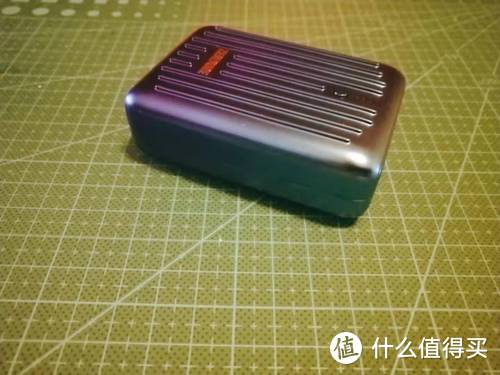 SuperMini全球体积最小的10000mAh移动电源