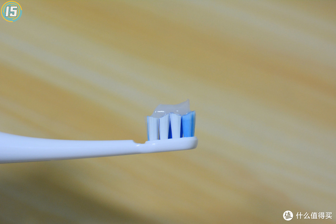 刷牙装备再升级，自带杀菌烘干仓的扉乐F1电动牙刷