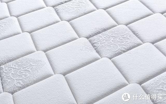 这款千元乳胶床垫被国人捧红了！上市首月破万张，罕见的性价比！