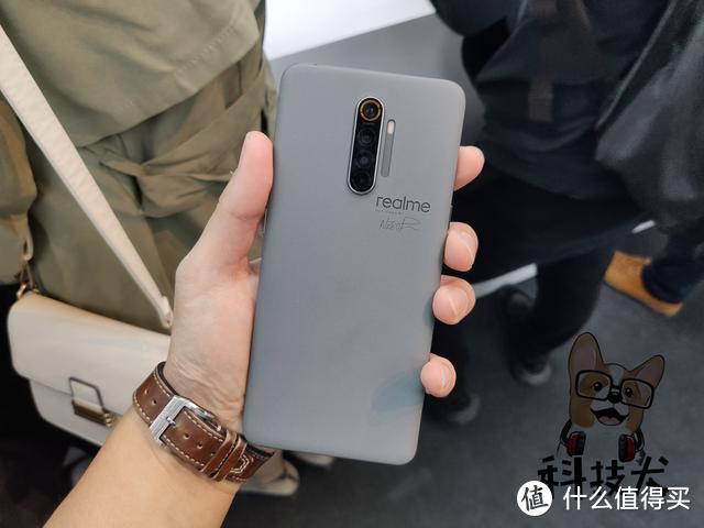 realme X2 Pro体验：后置6400万四摄+90Hz流体屏+骁龙855 Plus