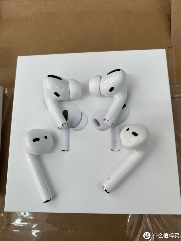 和AirPods 一代的合影