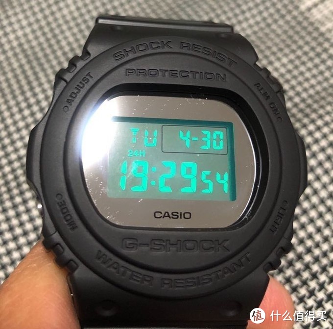 卡西欧G-SHOCK系列运动数字防水手表，让你的气质从此与众不同