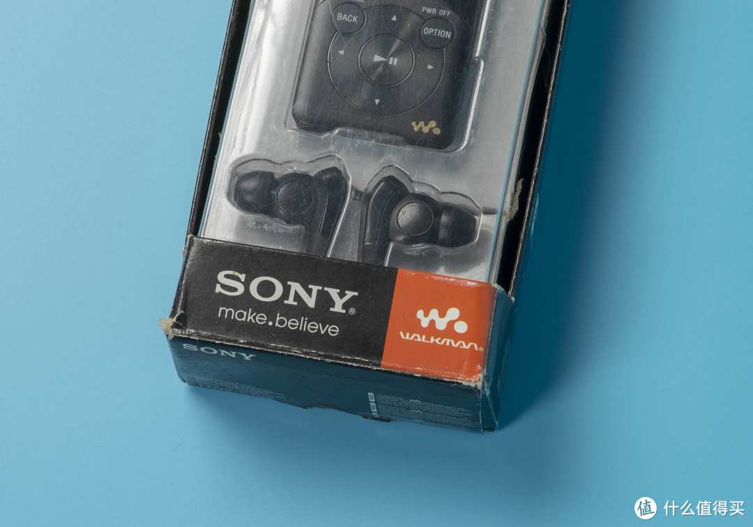 WALKMAN+SONY make believe   可以直接看到附赠的耳机