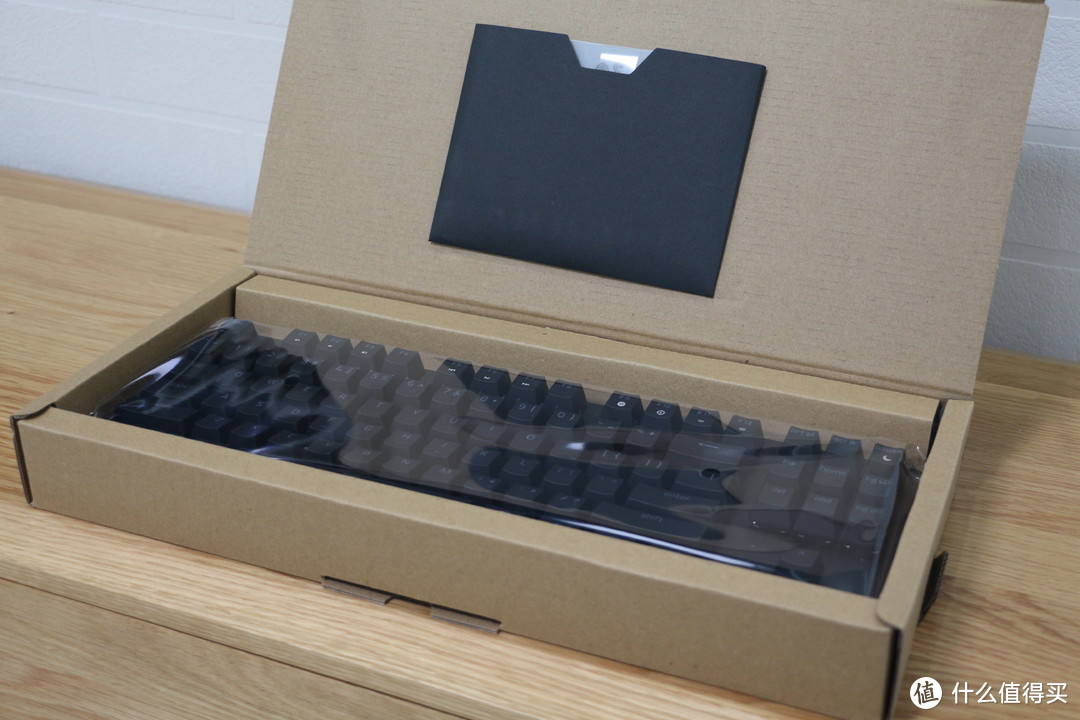 Razer猎魂光蛛竞技版机械键盘开箱评测