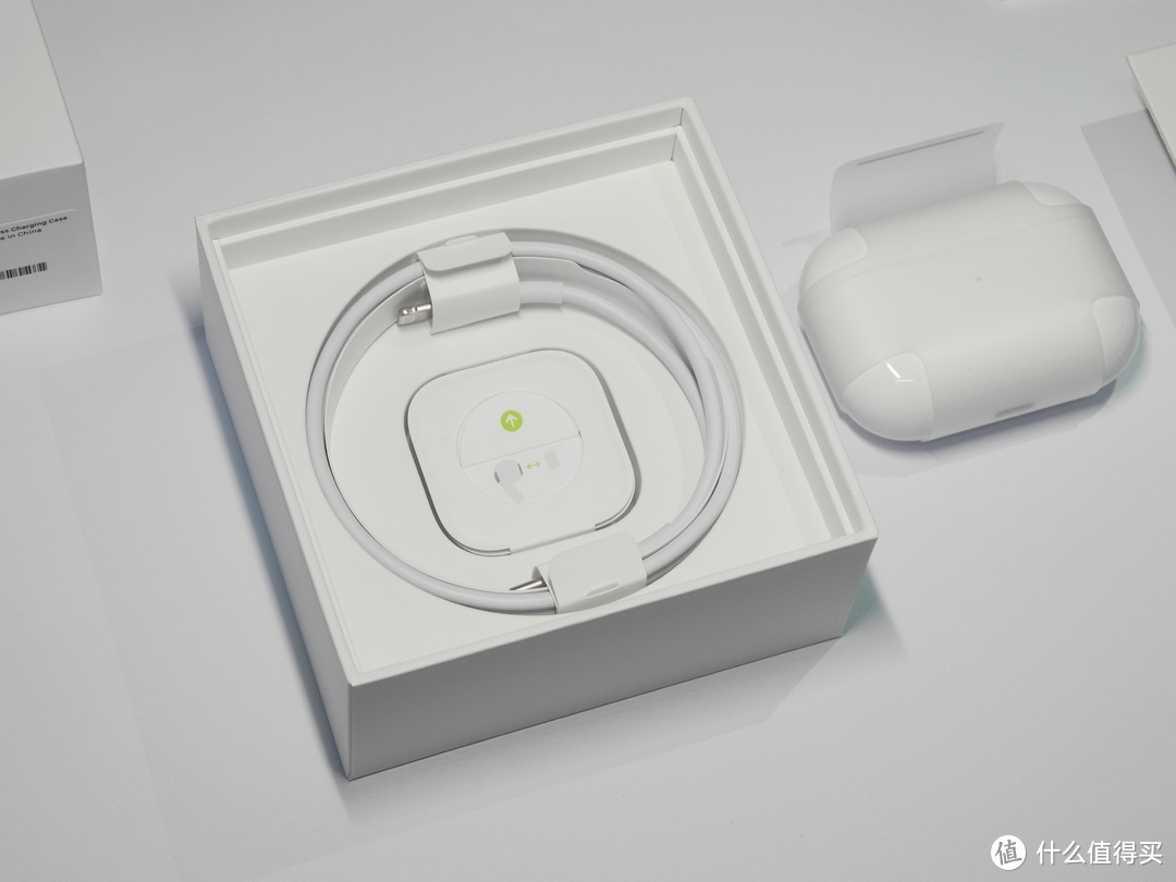 手里的AirPods 2突然就不香了？AirPods Pro到底值得入手么？