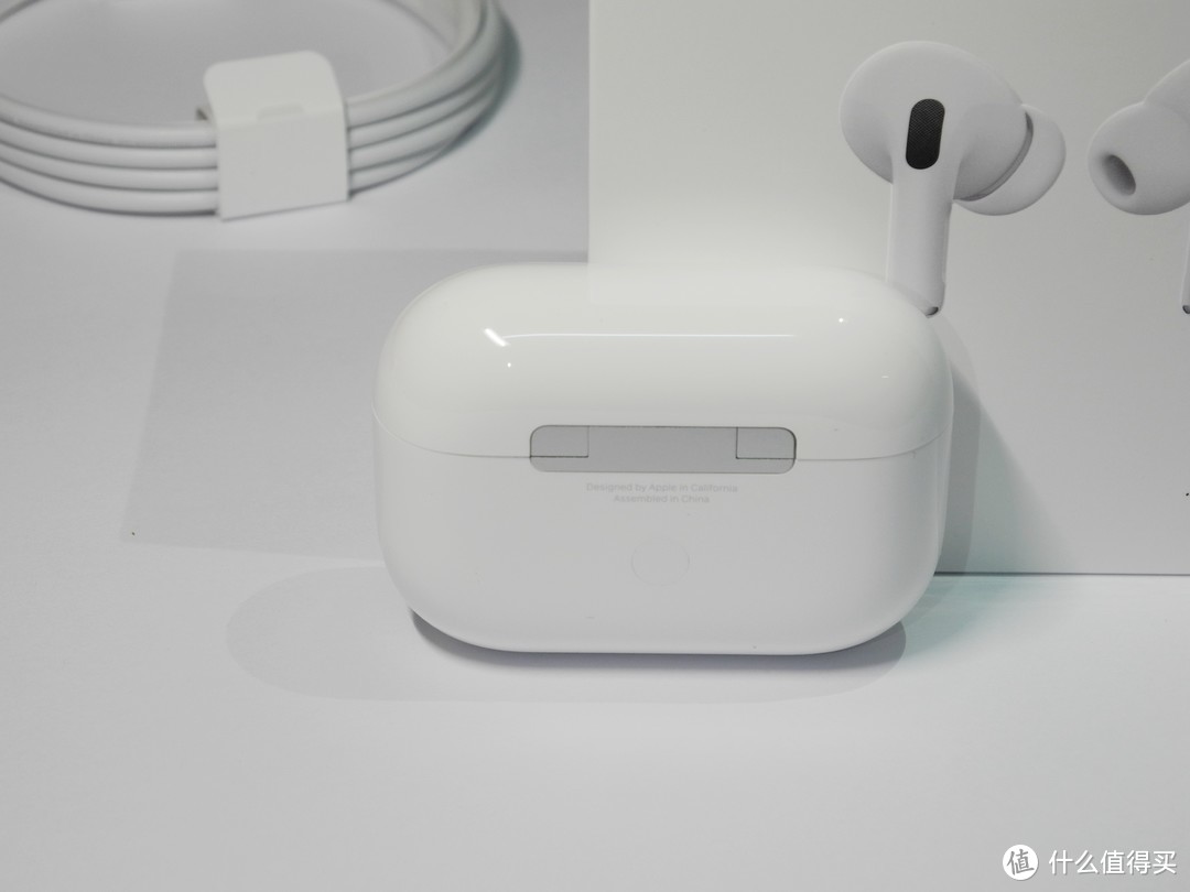 手里的AirPods 2突然就不香了？AirPods Pro到底值得入手么？