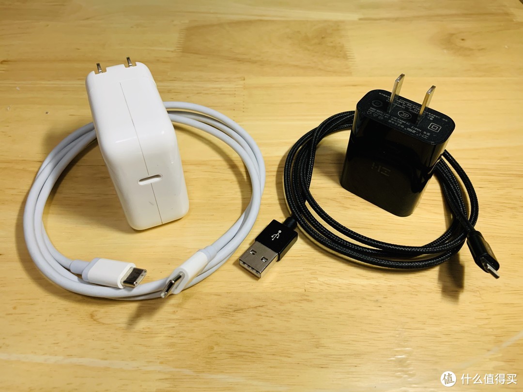 Apple 30w + 绿联C2C  紫米10W + ROCK MFI 编制C2L