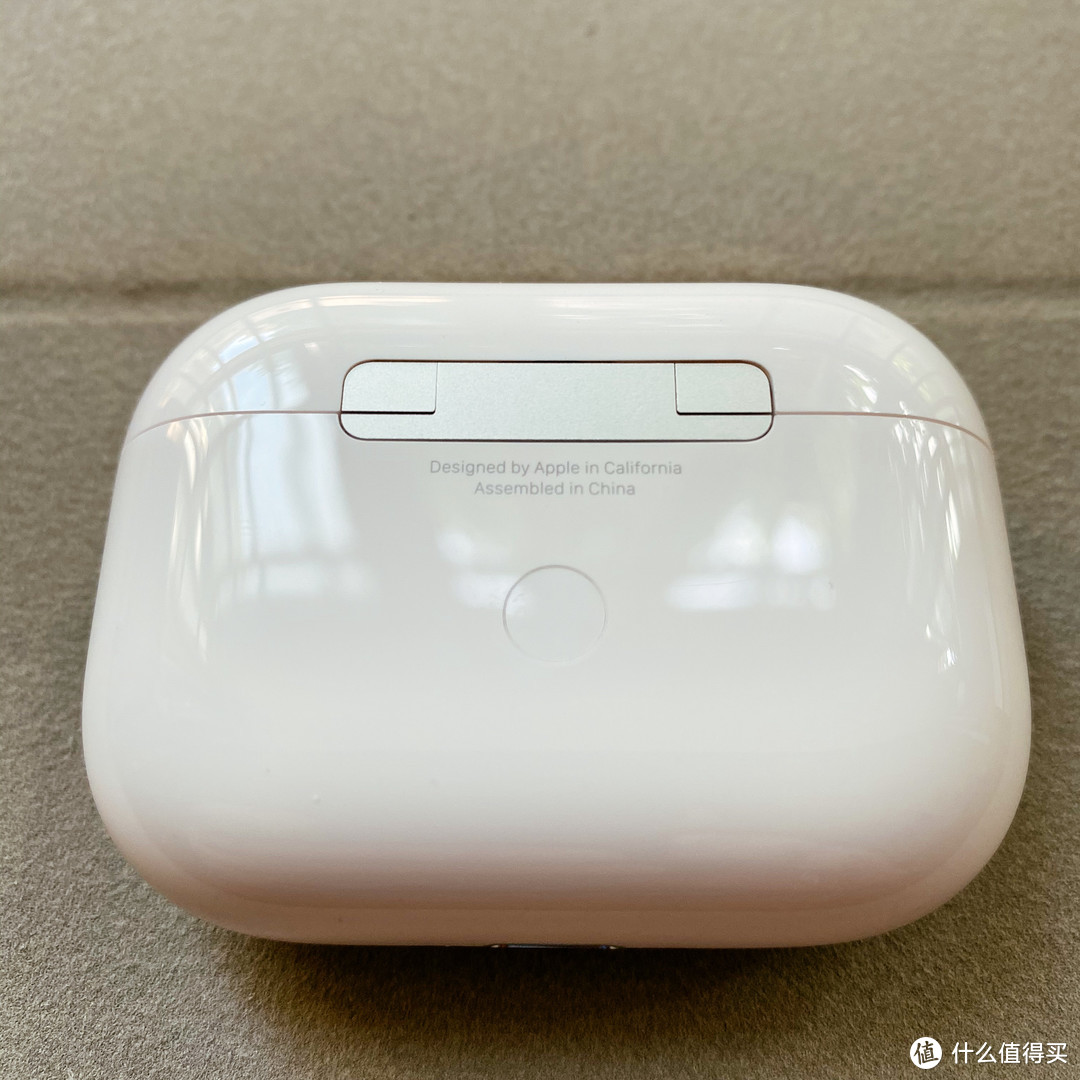 苹果AirPods Pro 香喷喷到手！