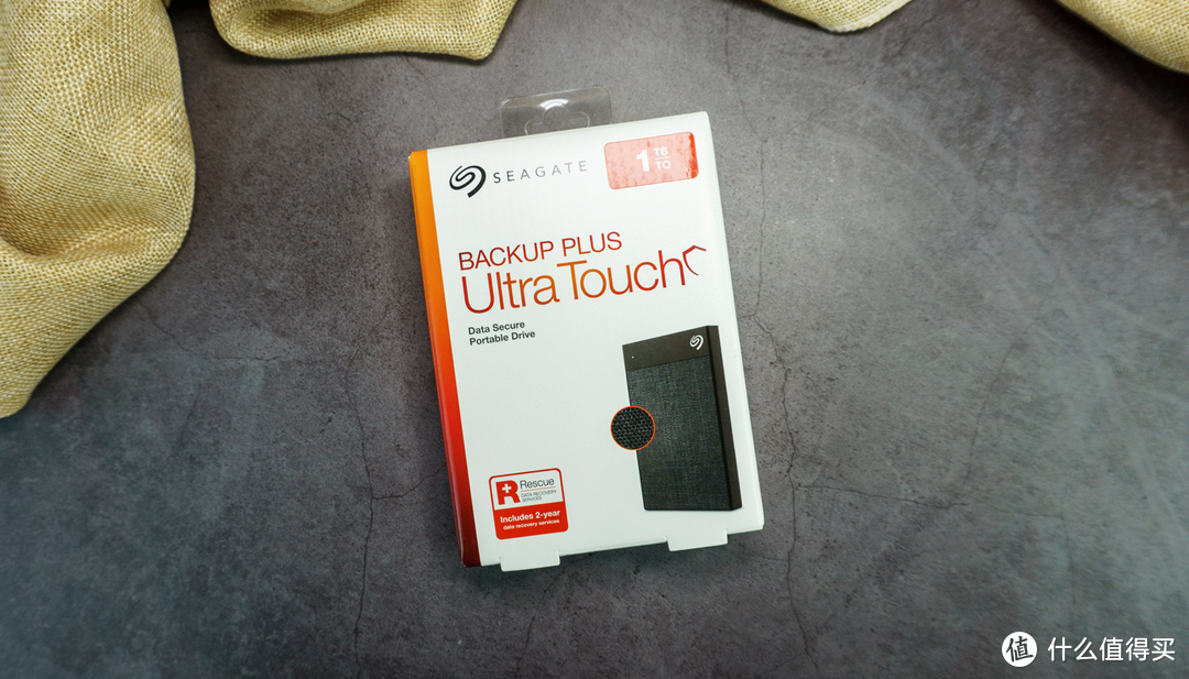 安全到怀疑“人生”的移动硬盘，从此存啥我都不慌：希捷Backup Plus Ultra Touch锦系列移动硬盘