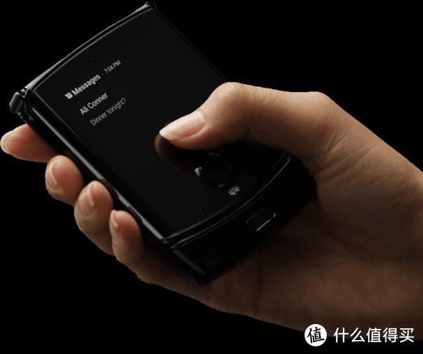 RAZR“刀锋”回归！Motorola 摩托罗拉 将推出 RAZR 可折叠智能手机