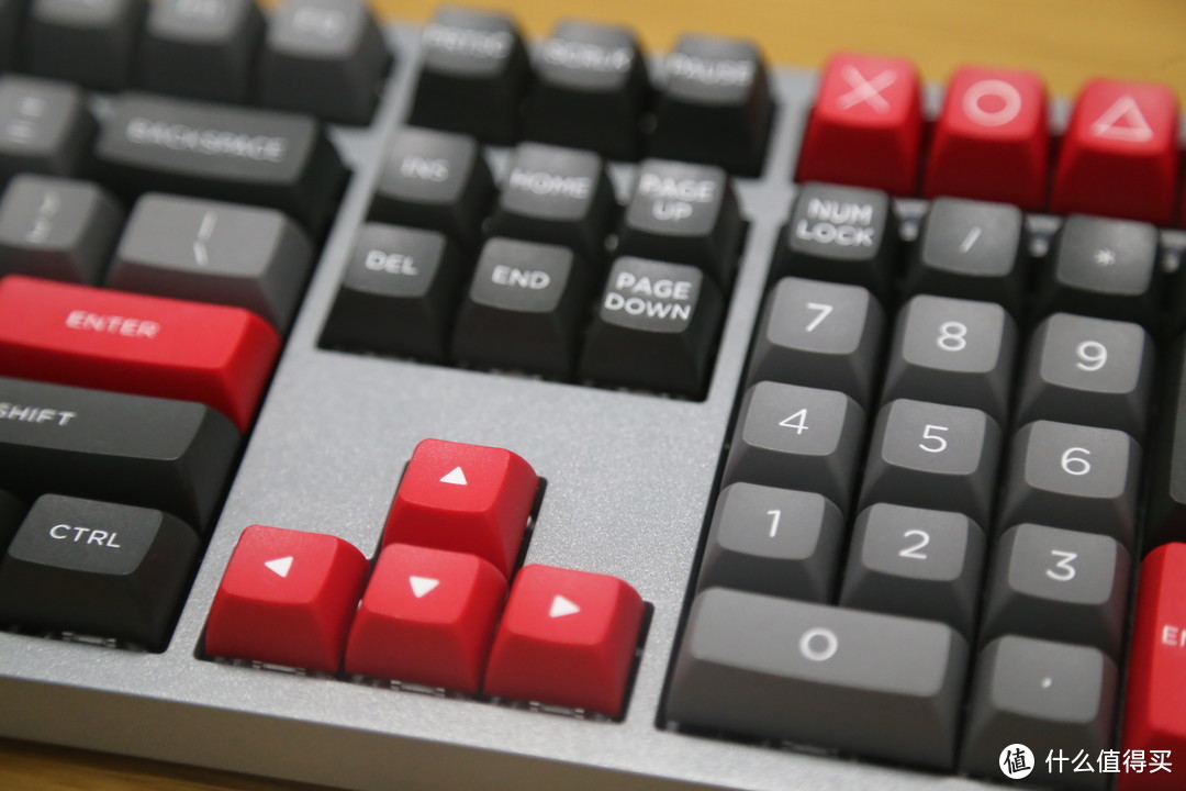 第一眼就爱上的惊艳拼色—AKKO 3108V2 灰鹦鹉机械键盘开箱