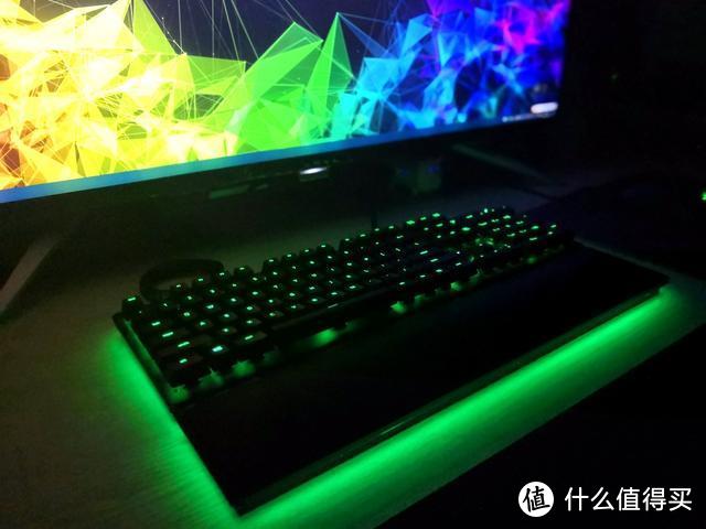 好马配好鞍，雷蛇(Razer)猎魂光蛛精英版让你的桌面流光溢彩