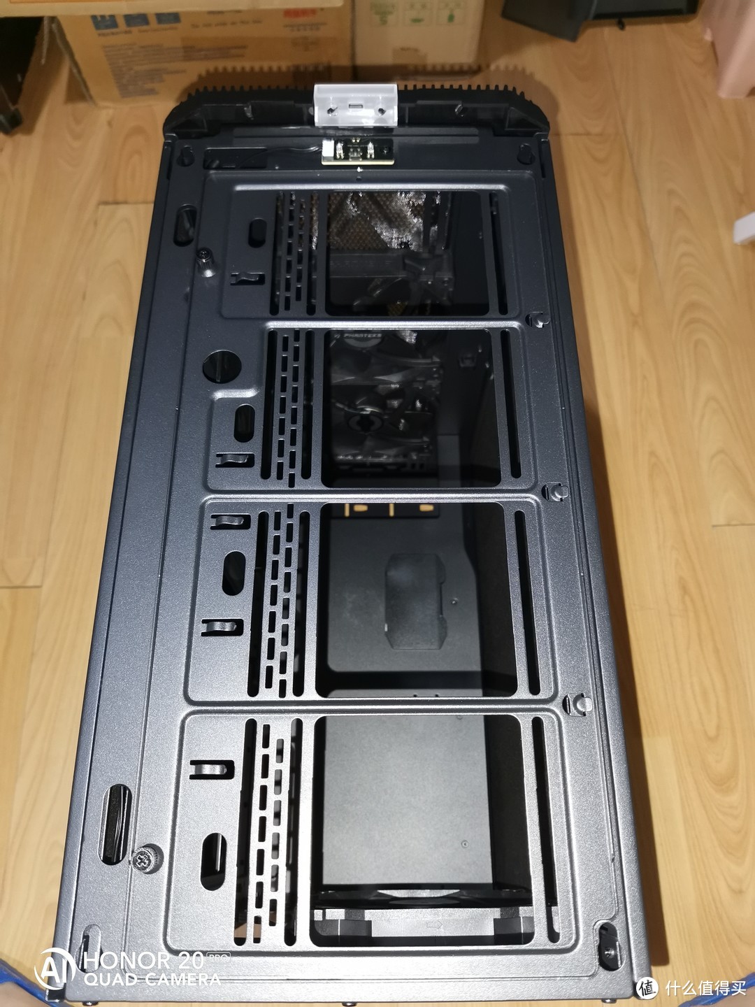 PHANTEKS 追风者 P600不透光版 开箱加安装以及测试之给电脑换个新屋