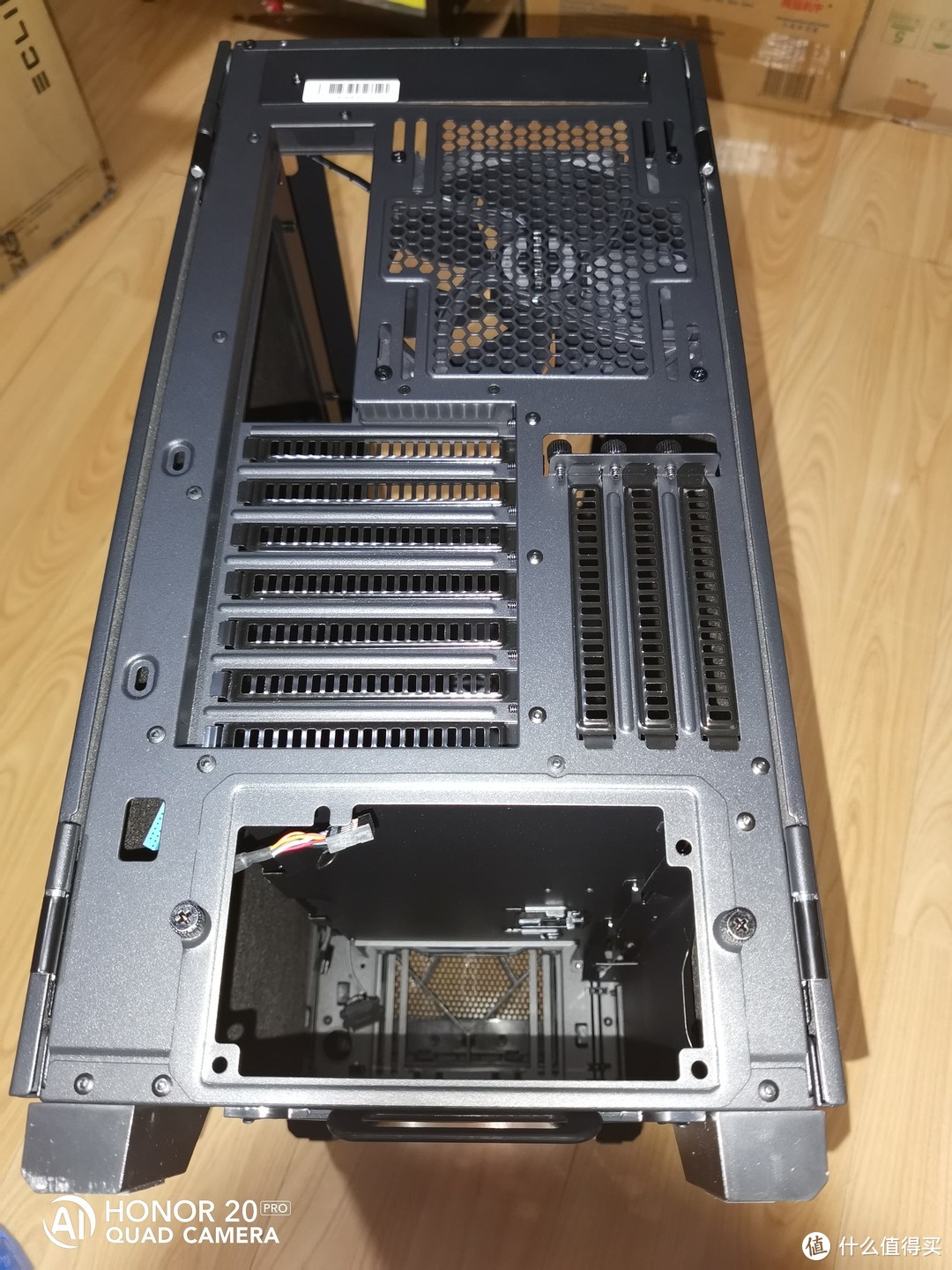 PHANTEKS 追风者 P600不透光版 开箱加安装以及测试之给电脑换个新屋