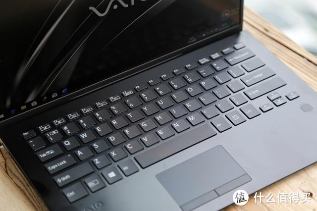 VAIO SX14轻薄本体验：4K高清屏 仅重1KG，重新定义轻量化旗舰