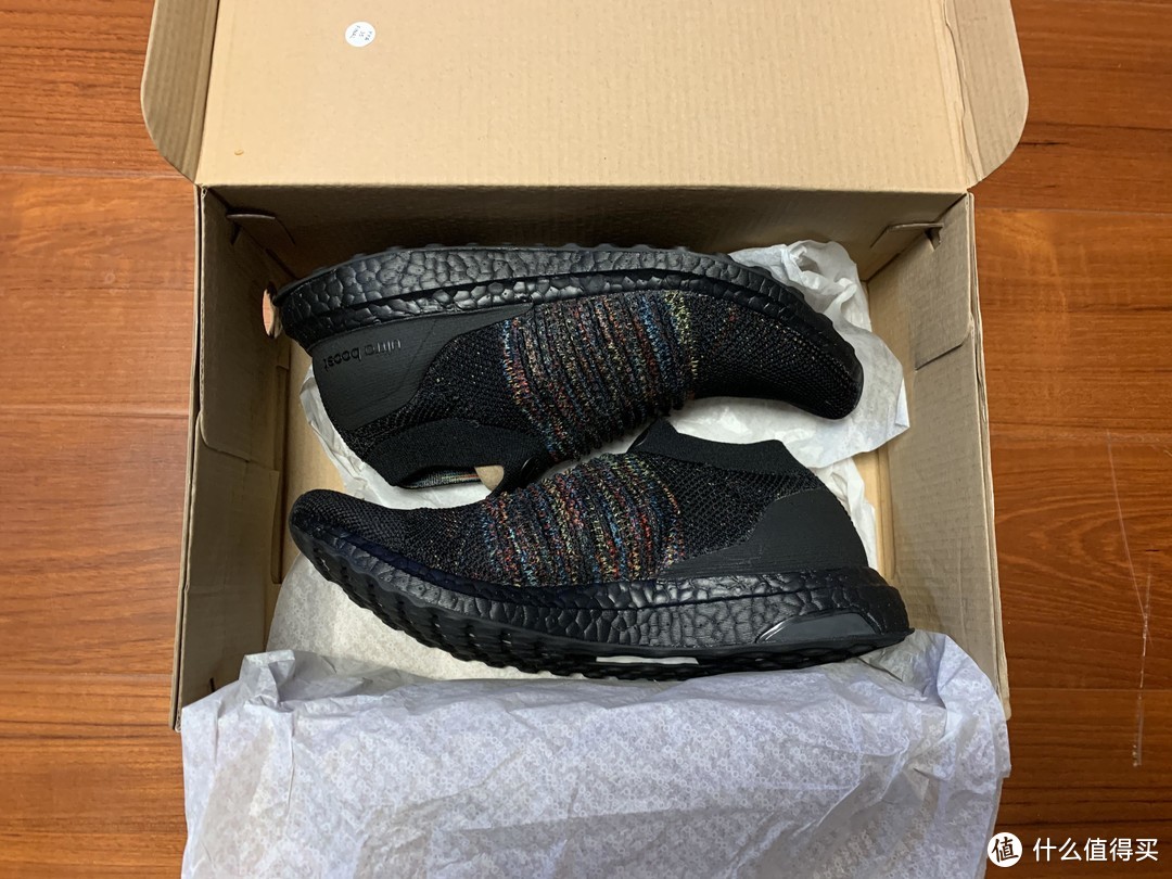 双十一的第一单， 阿迪达斯 UltraBOOST LACELESS