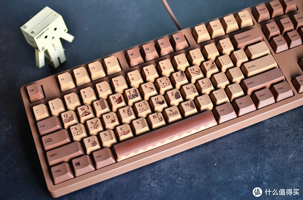 这把键盘妹子舍不得给你跪  黑爵ChocolateCubes樱桃原厂轴机械键盘