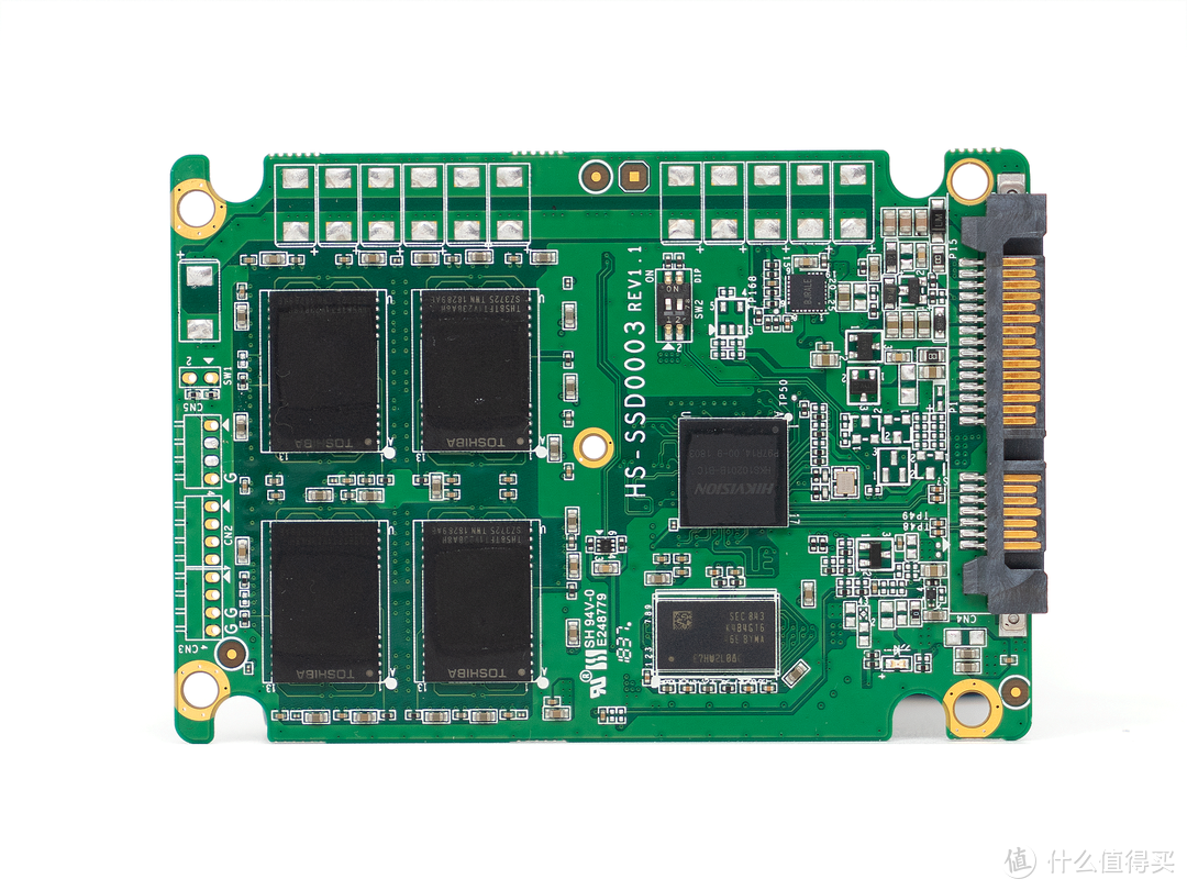 值无不言141期：固态硬盘怎么选？附高清拆盘大图，给你最直观的购买建议。