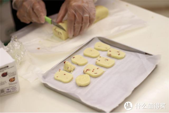 烹饪美食，带着孩子和TOKIT电烤箱一起更快乐！