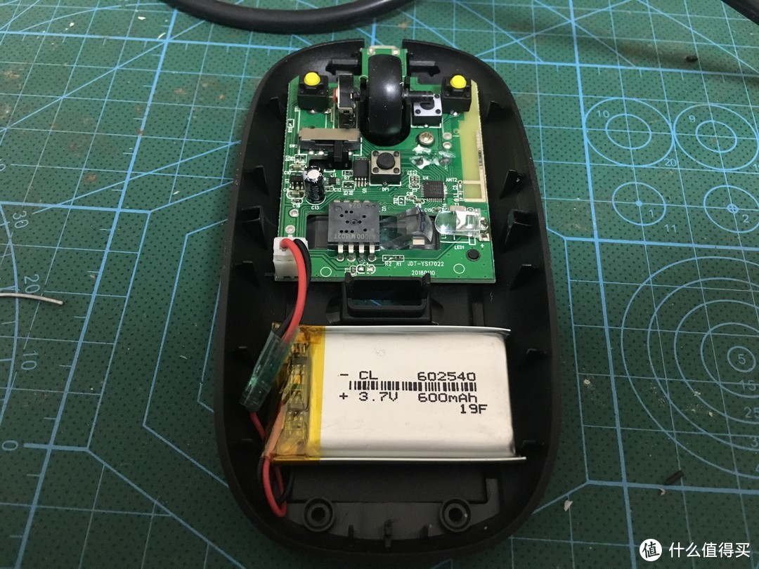 维修小记——无线鼠标更换内置锂电池