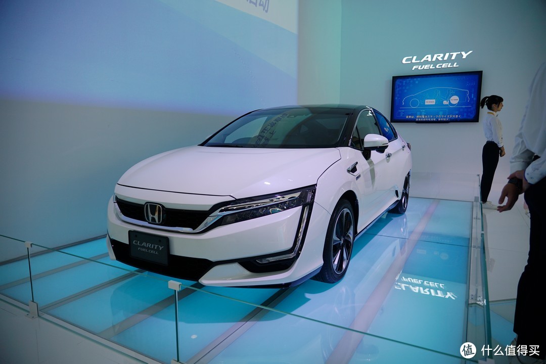 2019进博会："本田大法"有多厉害？来看看氢动力车Clarity就知道了