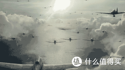 《决战中途岛》了解一下史上最危险最华丽的战术：俯冲轰炸