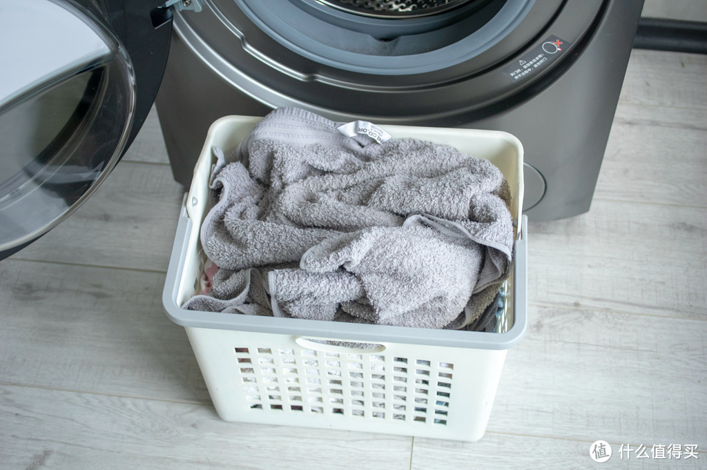 晾晒毁衣，烘干才是生活品质：美的10kg洗烘一体机试用