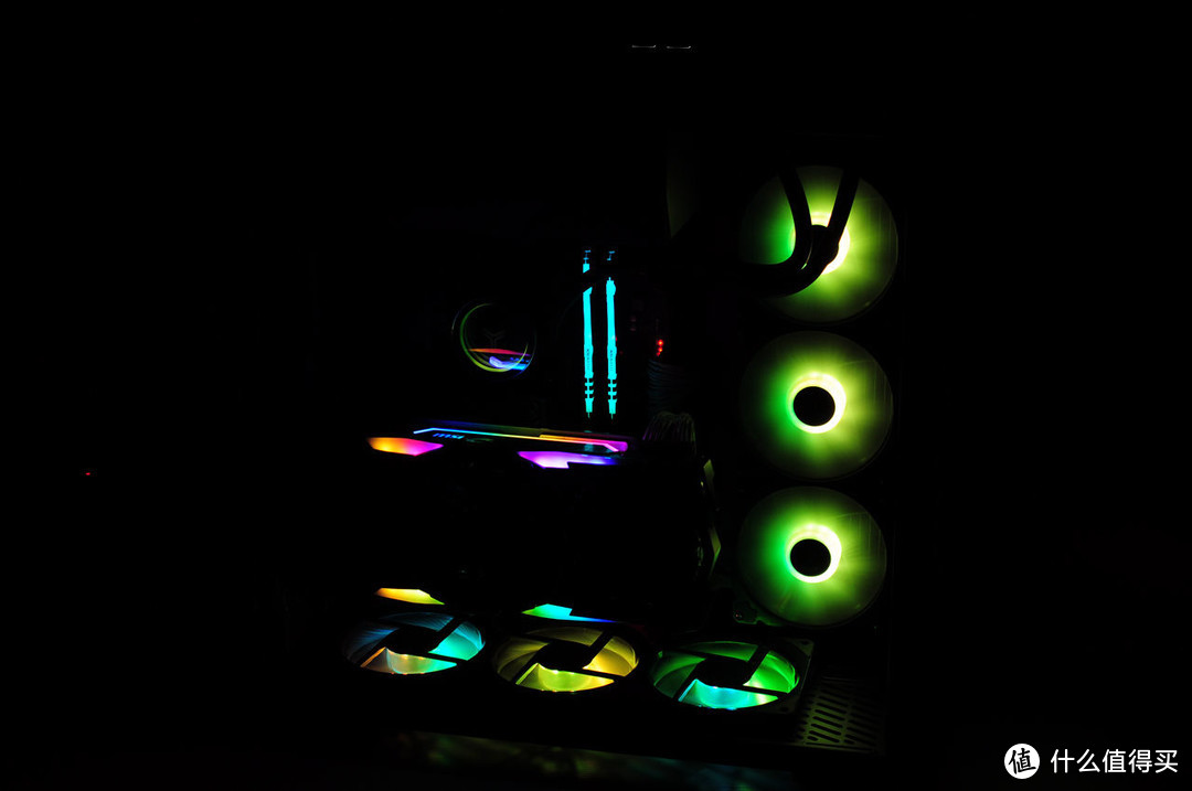 将光污染进行到底，3700X+微星X570+Fury RGB+RTX2070s+Shadow360+安钛克P120打造的超炫主机分享