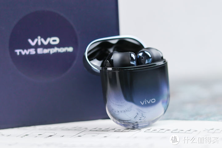 这是深海赋予的美 vivo TWS Earphone真无线蓝牙耳机图赏