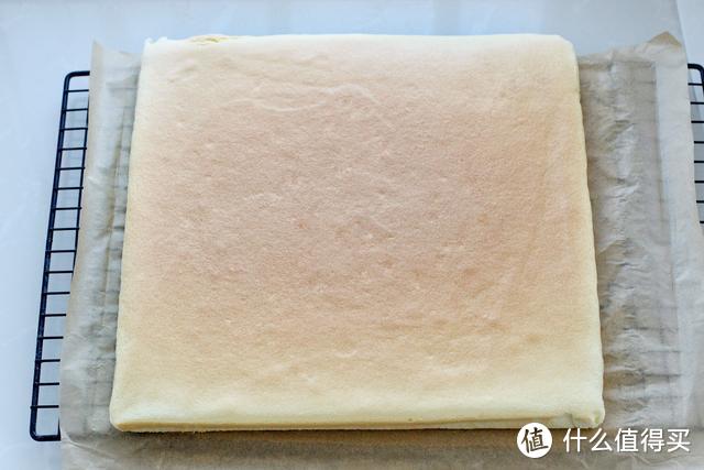 烘焙必做的一款蛋糕卷，细腻光滑不开裂，无添加比外面卖的好百倍
